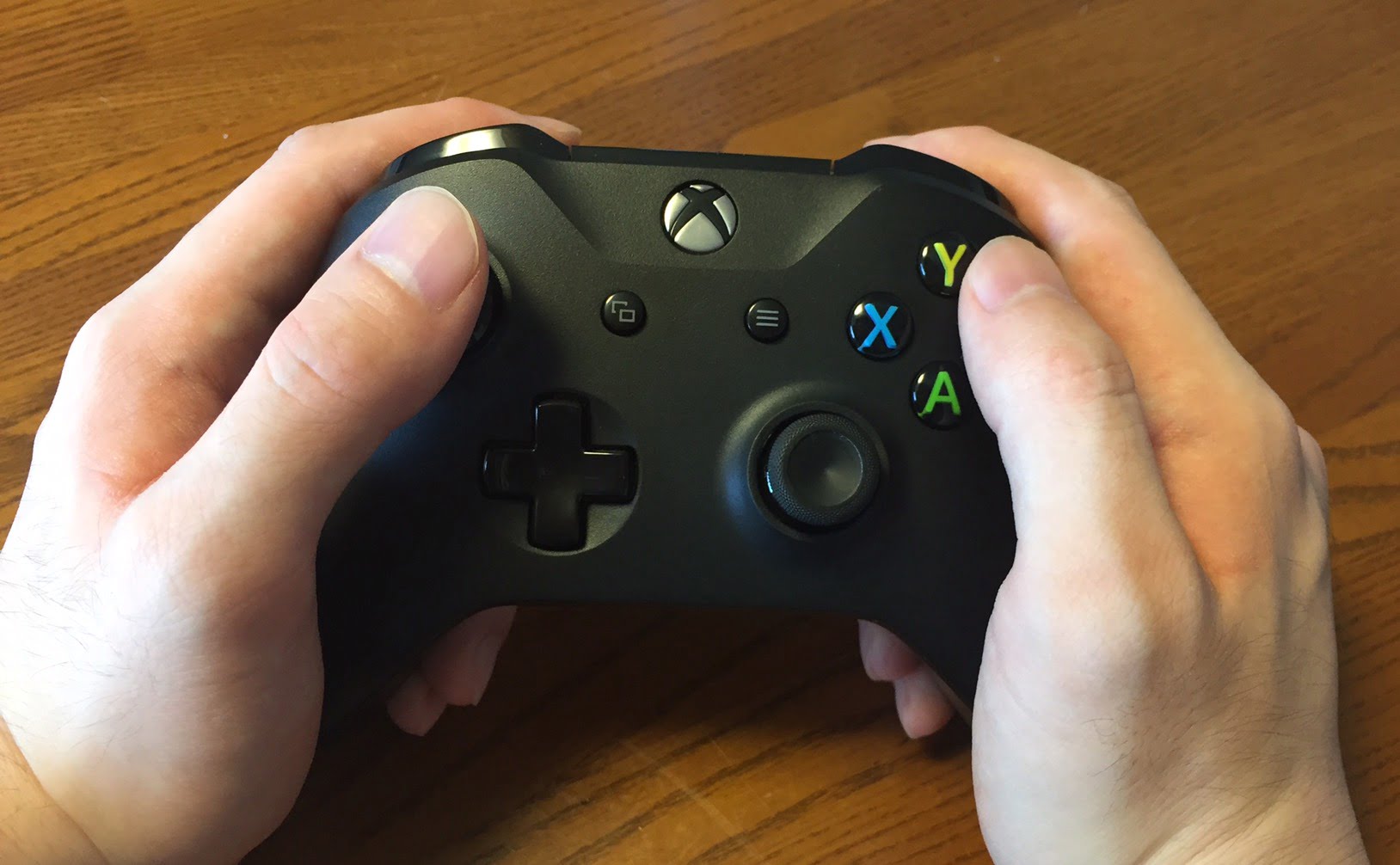 純正ケーブル付き Xbox Oneコントローラー4n6 を買ってみた 効率良く遊ぶ統合版マインクラフト Be 攻略ブログ